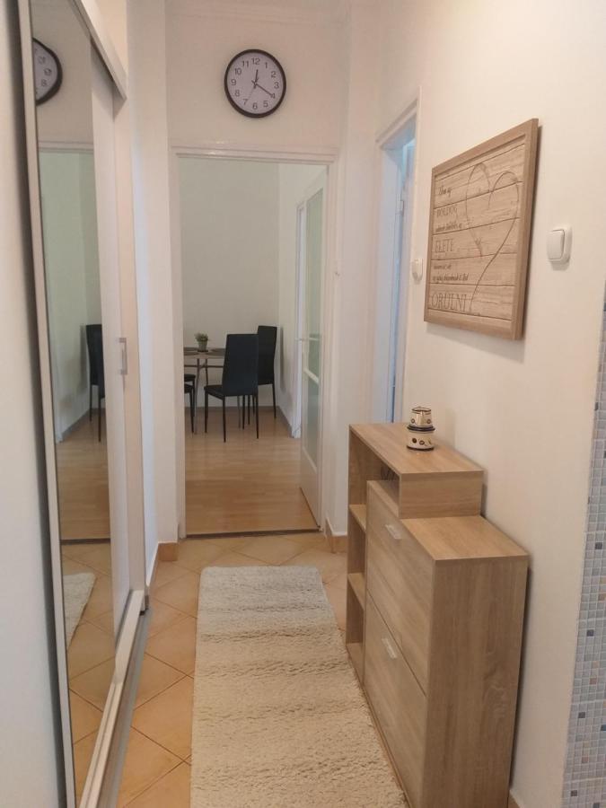Simon Apartman ทิสซาฟือแรด ภายนอก รูปภาพ